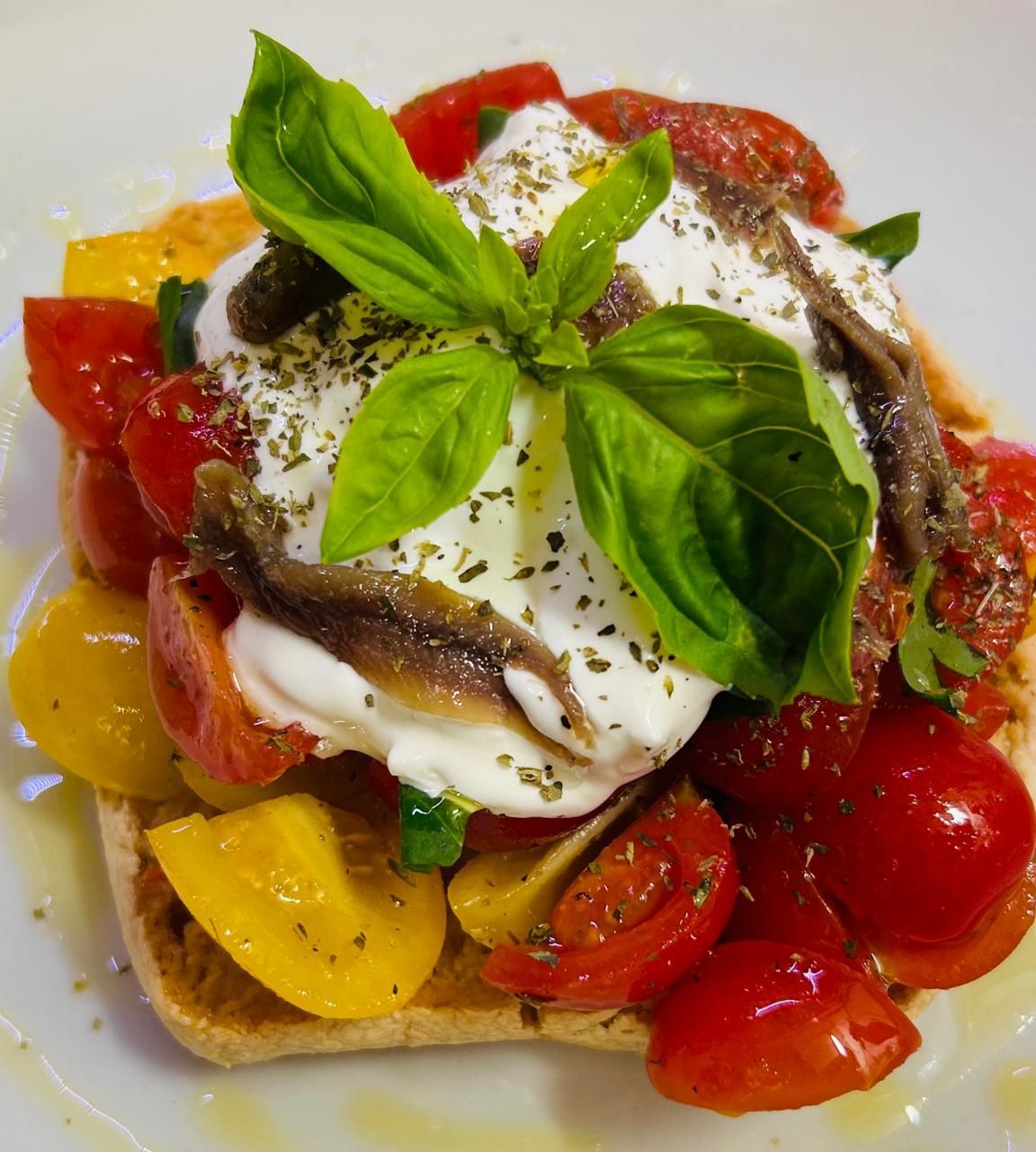 antipasto con acciughe e mozzarella