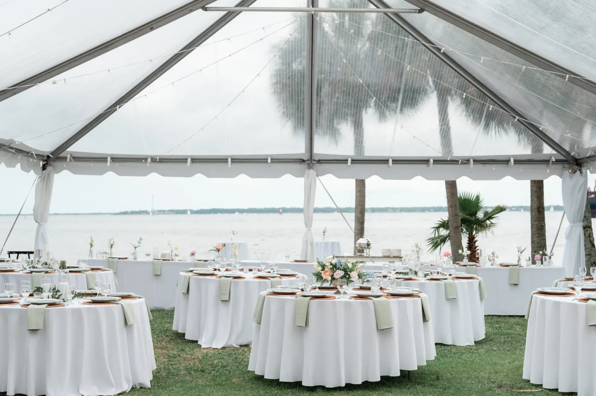 LEIGH HAYWARD PHOTOGRAPHY