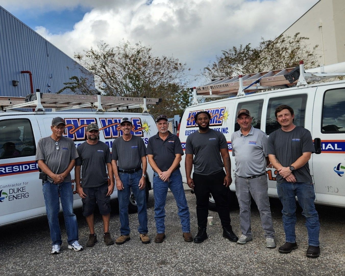 Residential and commercial electrical supervisors