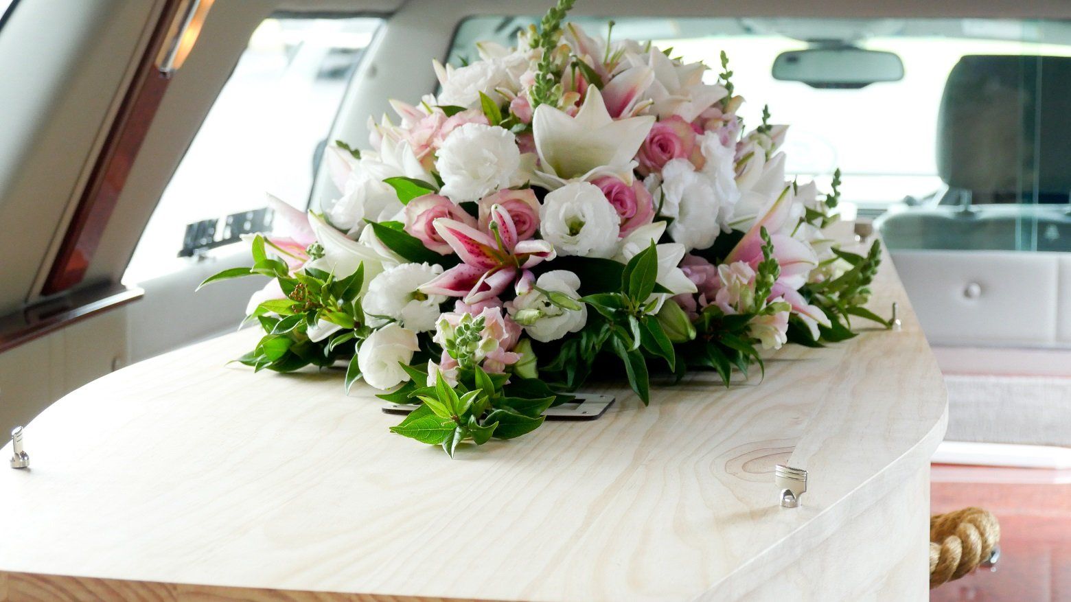 composizione floreale per un funerale