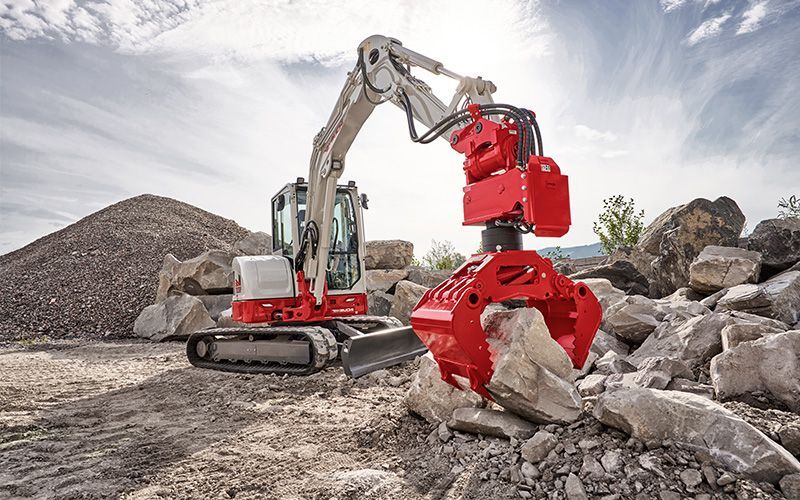 Mitarbeiter vor einer Baustelle von der Firma SSK Salzburger Sand und Kieswerke