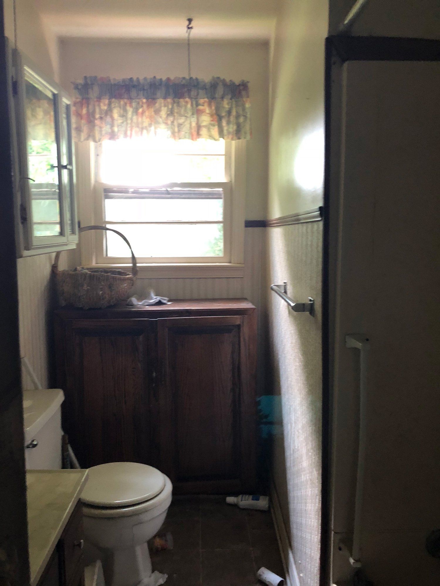 Henderson Bath Before — Tuscaloosa, AL — Toby Nichols Construction