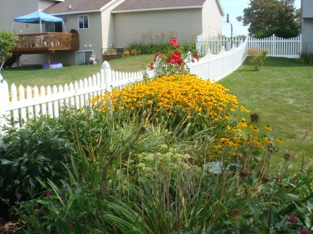 Vinyl Fence ─ Vinyl (PVC) in Grand Rapids, MI