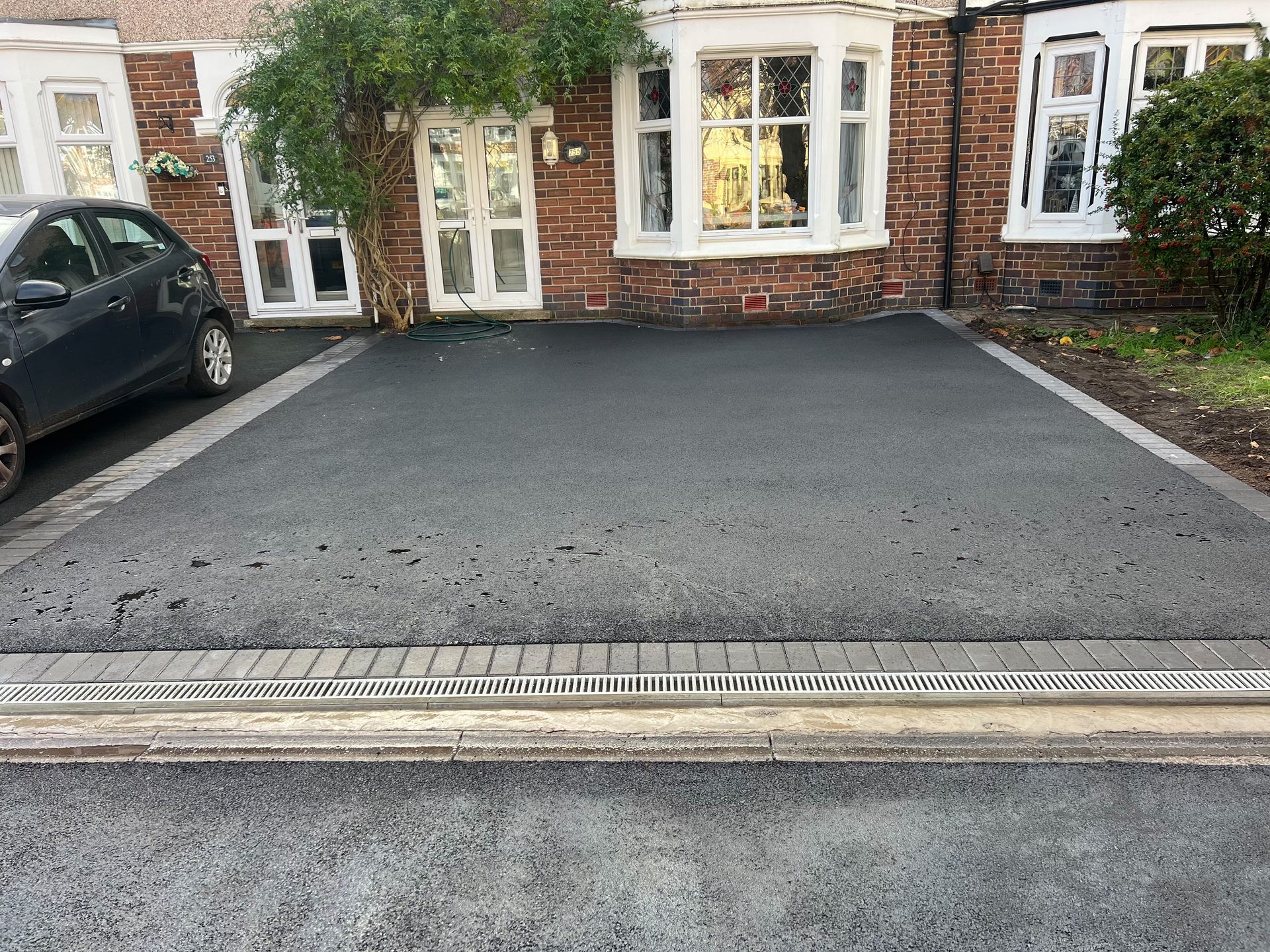 Tarmac Driveway with Block Paved Edge