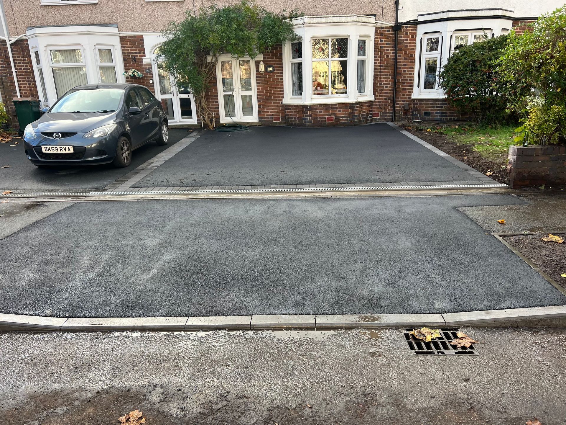 Tarmac Drive & Kerb