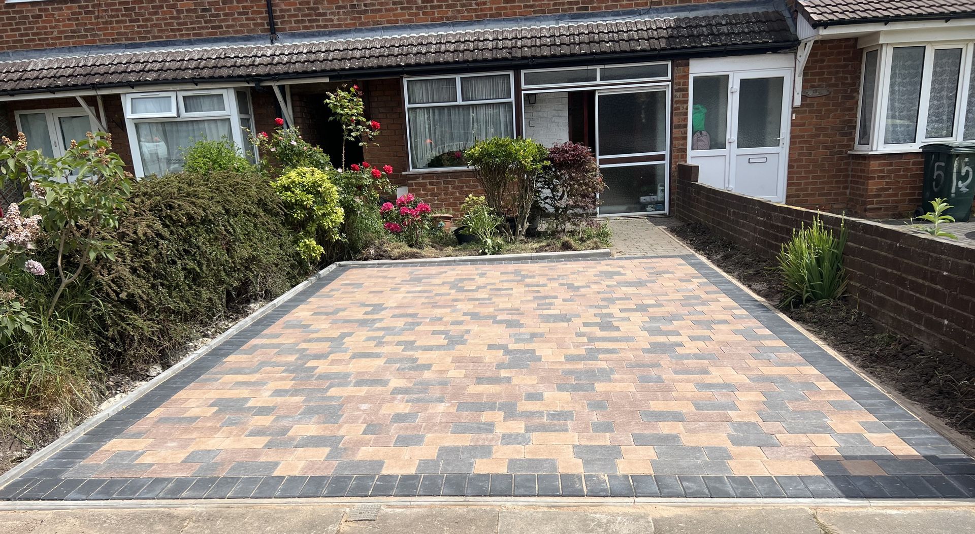 Mulit Colour Block Paved Driveway with Charcoal Border by A1 Creative Driveways