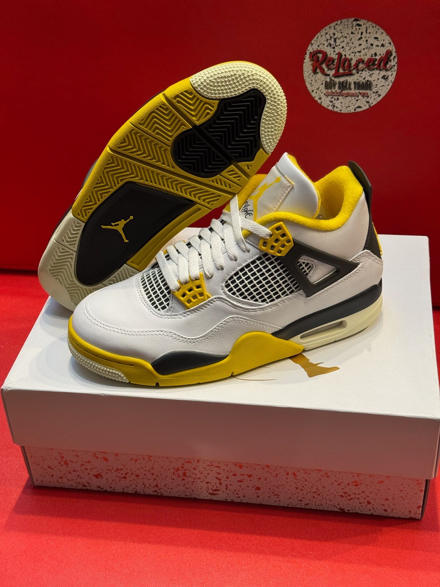 9W Jordan 4 Vivid Sulfer
