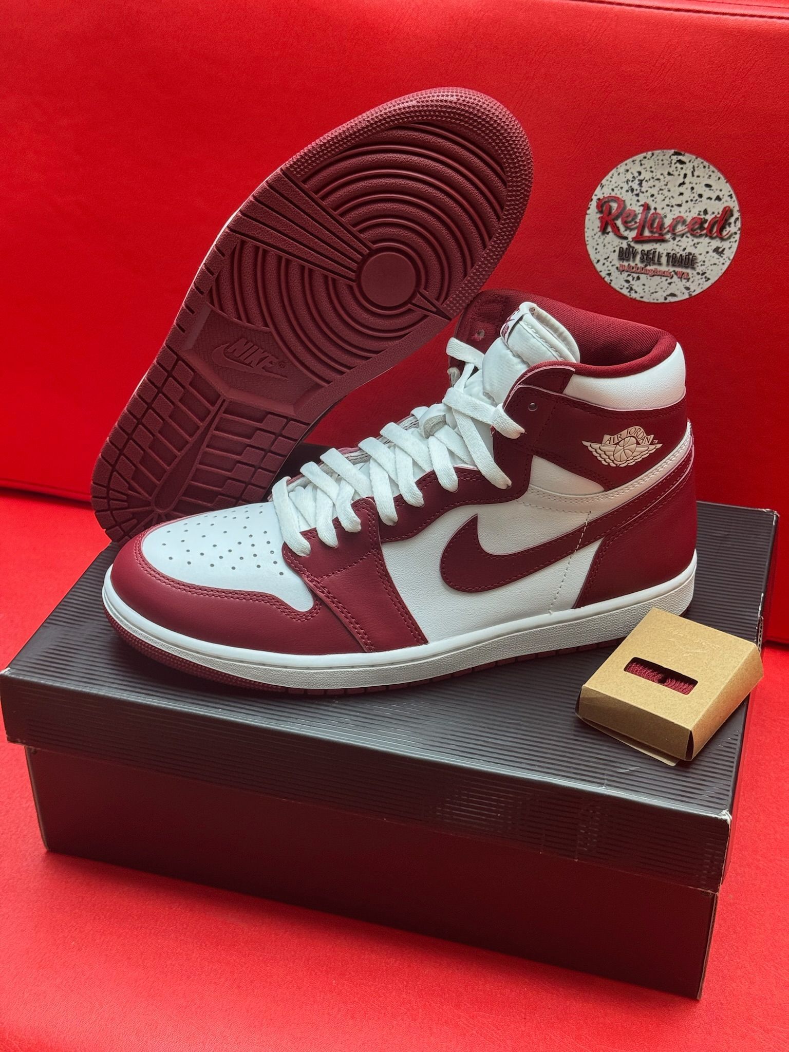 11M Jordan 1 High Artisanal Red