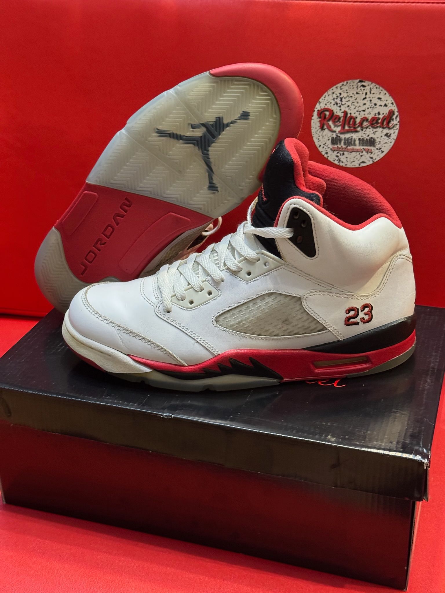 10.5M Jordan 5 Fire Red