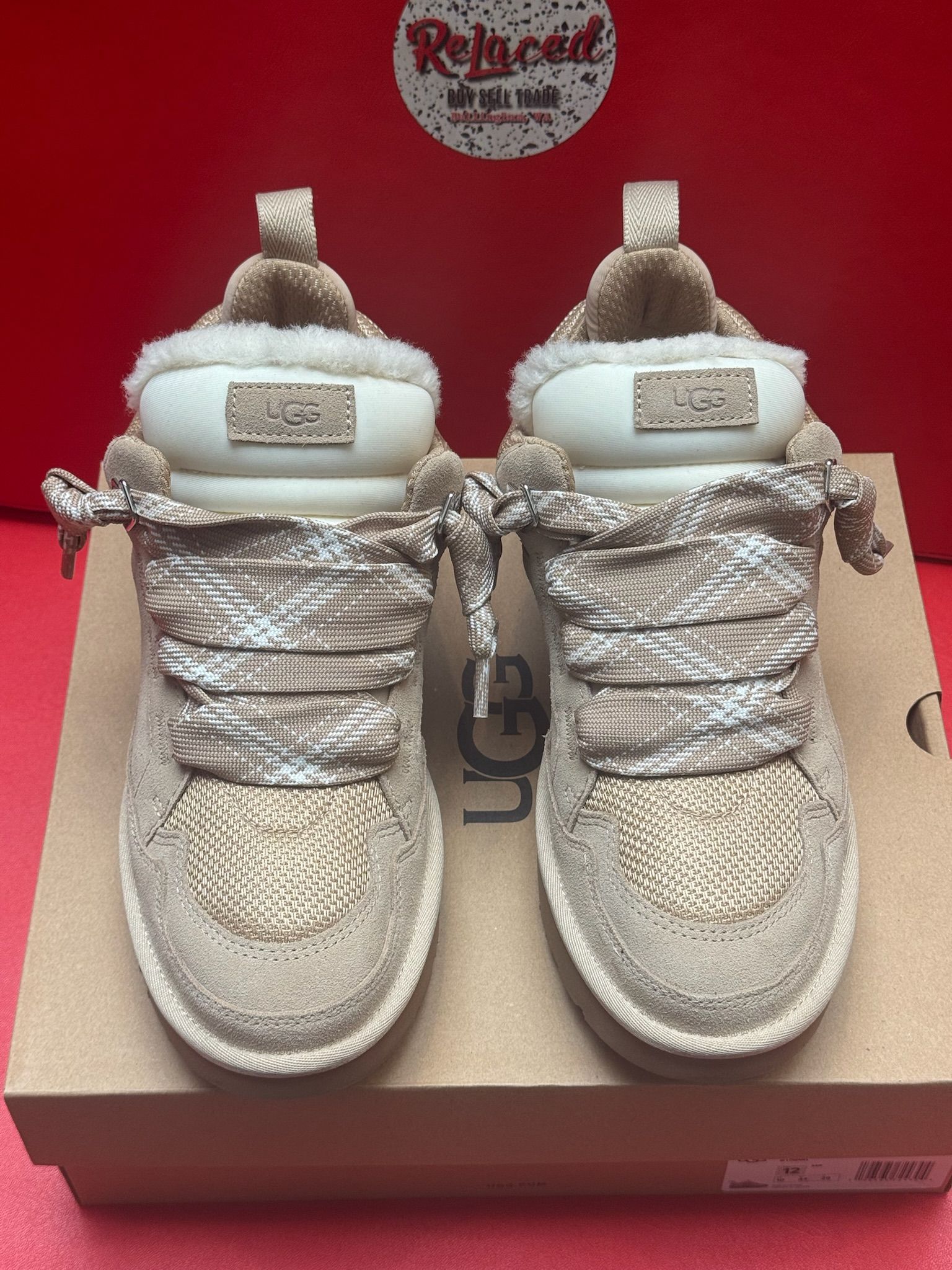 12W  11M UGG Lowmel Sand