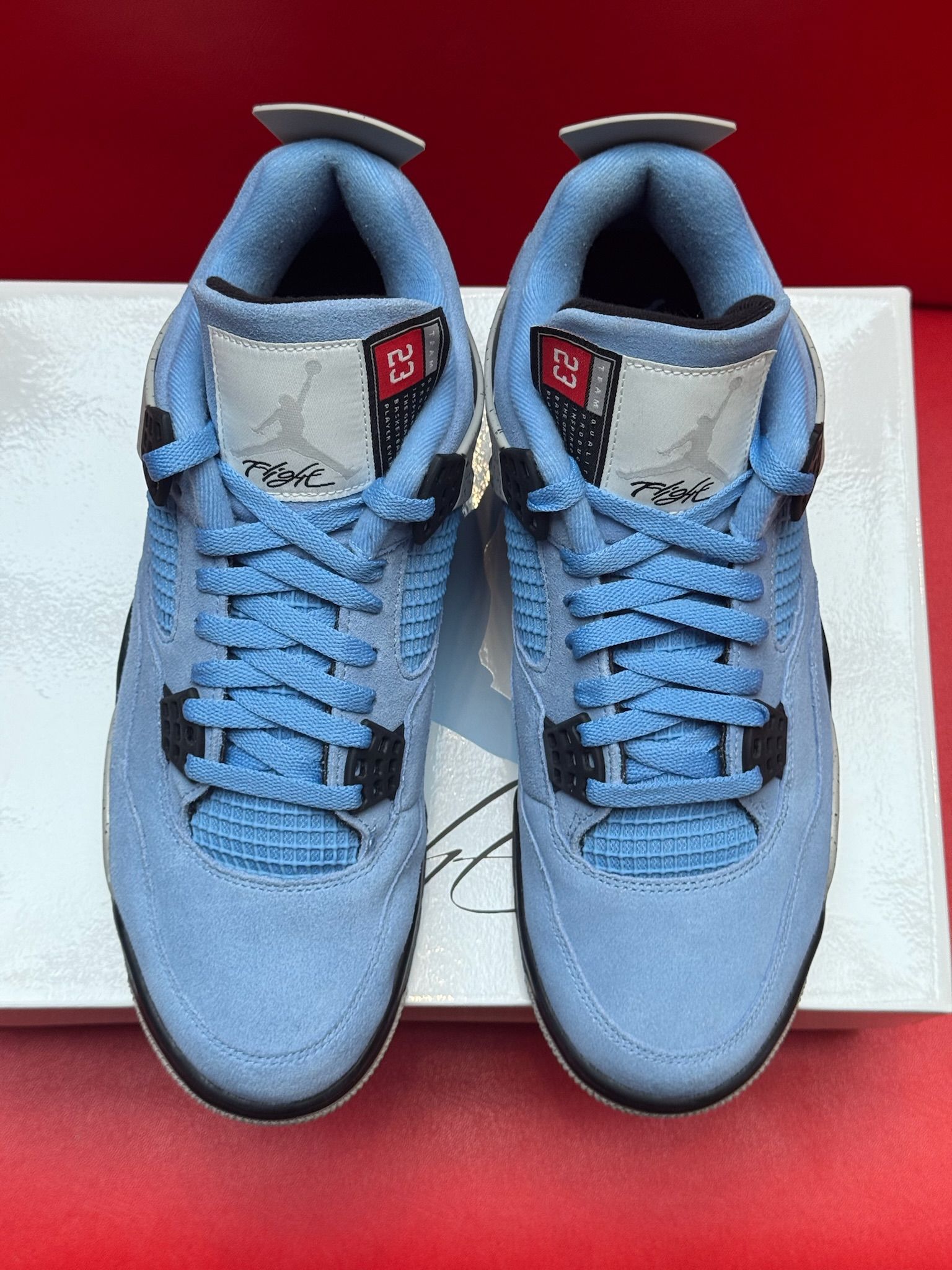 11M Jordan 4 Retro University Blue