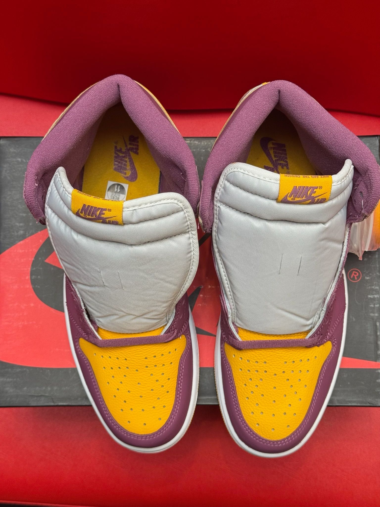 11M Jordan 1 High OG Brotherhood