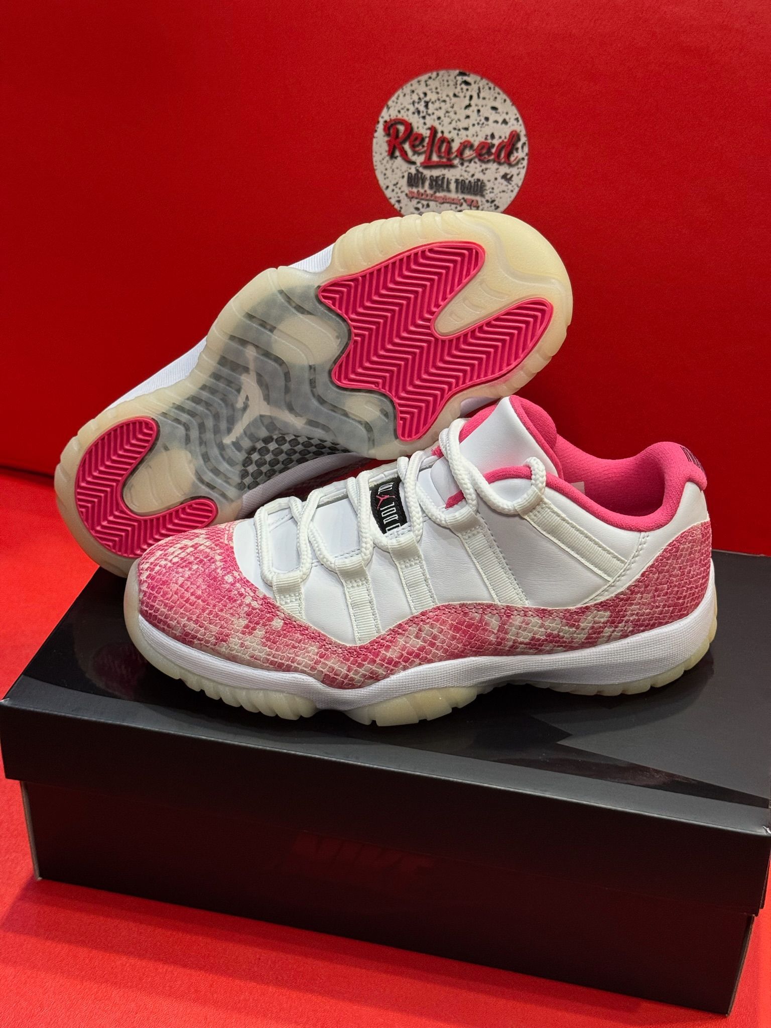 7.5W Jordan 11 Low Pink Snake Skin