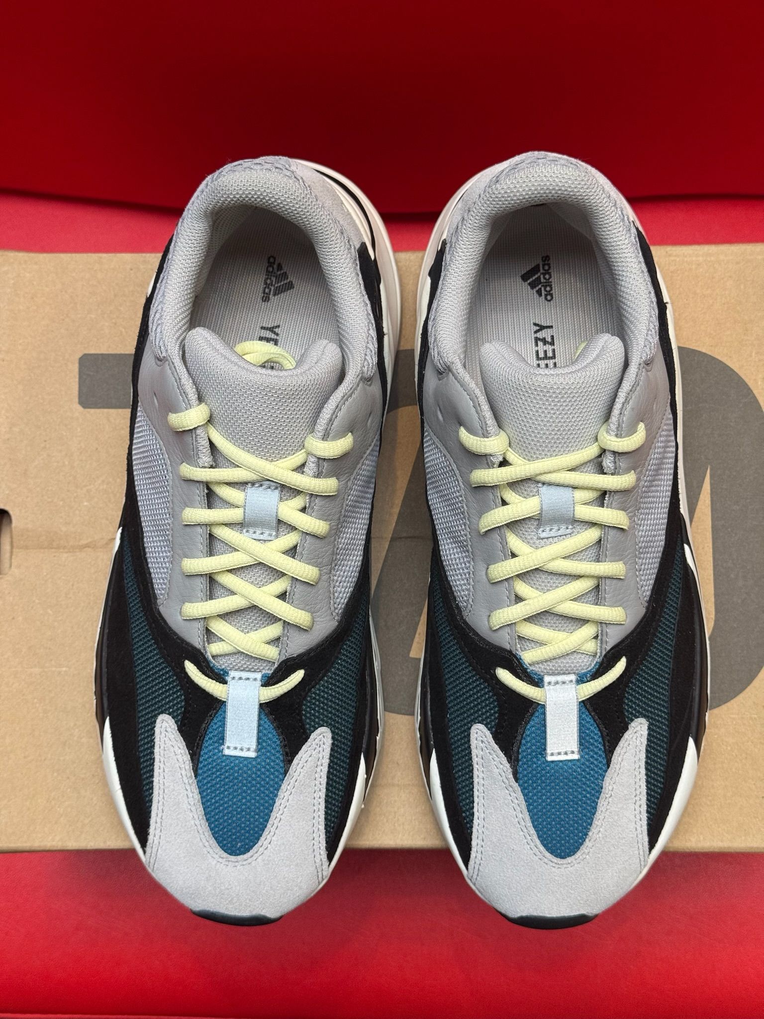 10.5M Adidas Yeezy Boost 700 . Wave Runner.