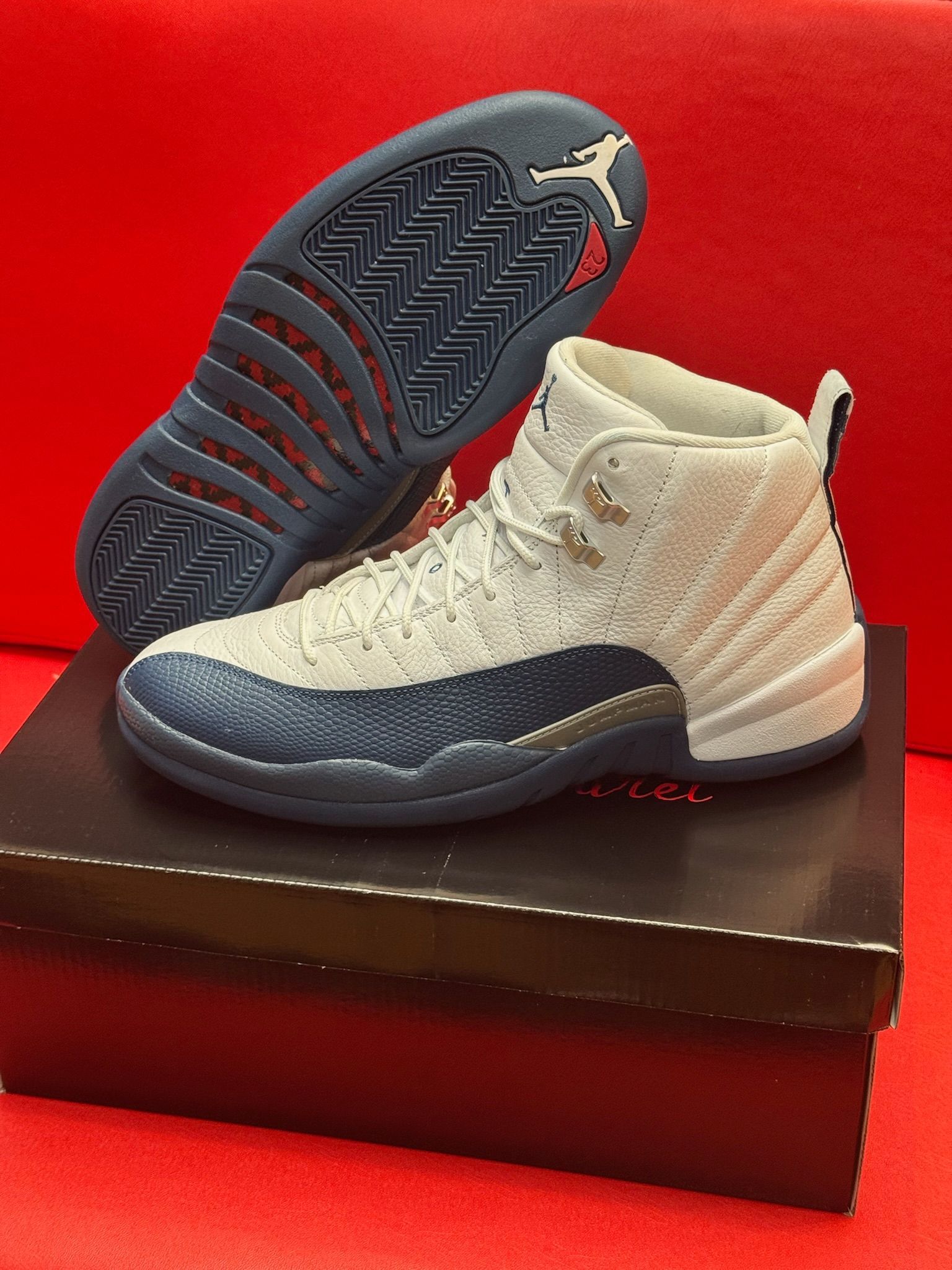 10.5M Jordan 12 retro French Blue