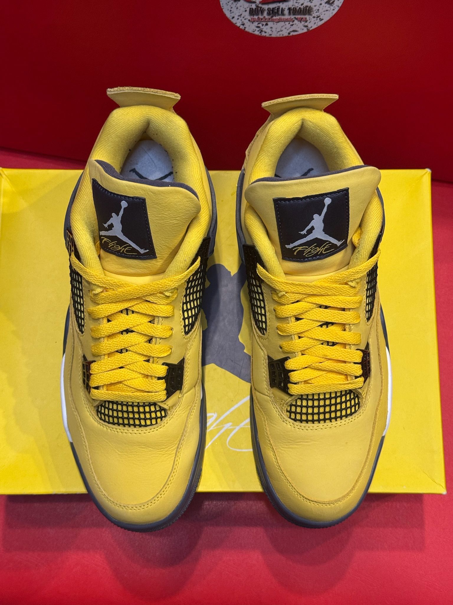 11M Jordan 4 Retro Lightning (2021)