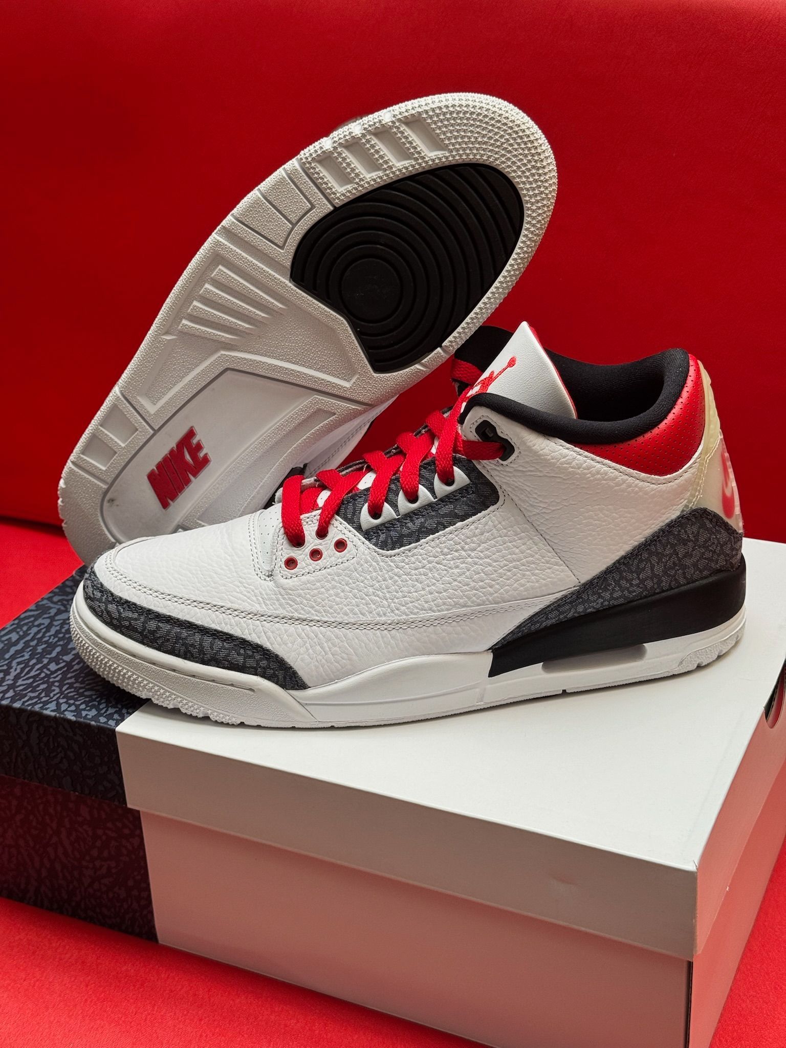 11M Jordan 3 Retro SE Fire Red Denim