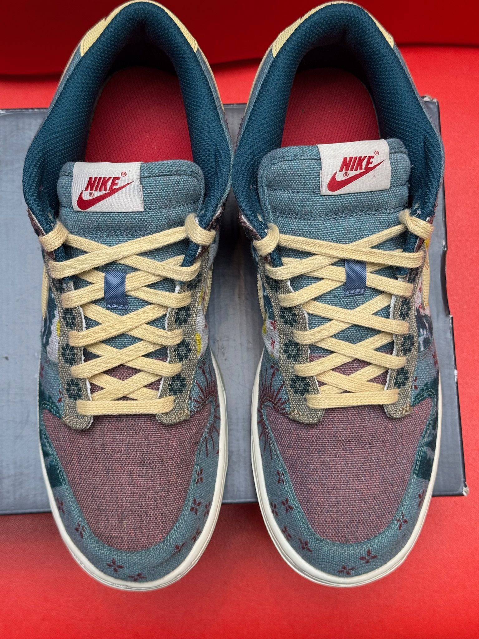 9.5M Nike Dunk Low Community Garden