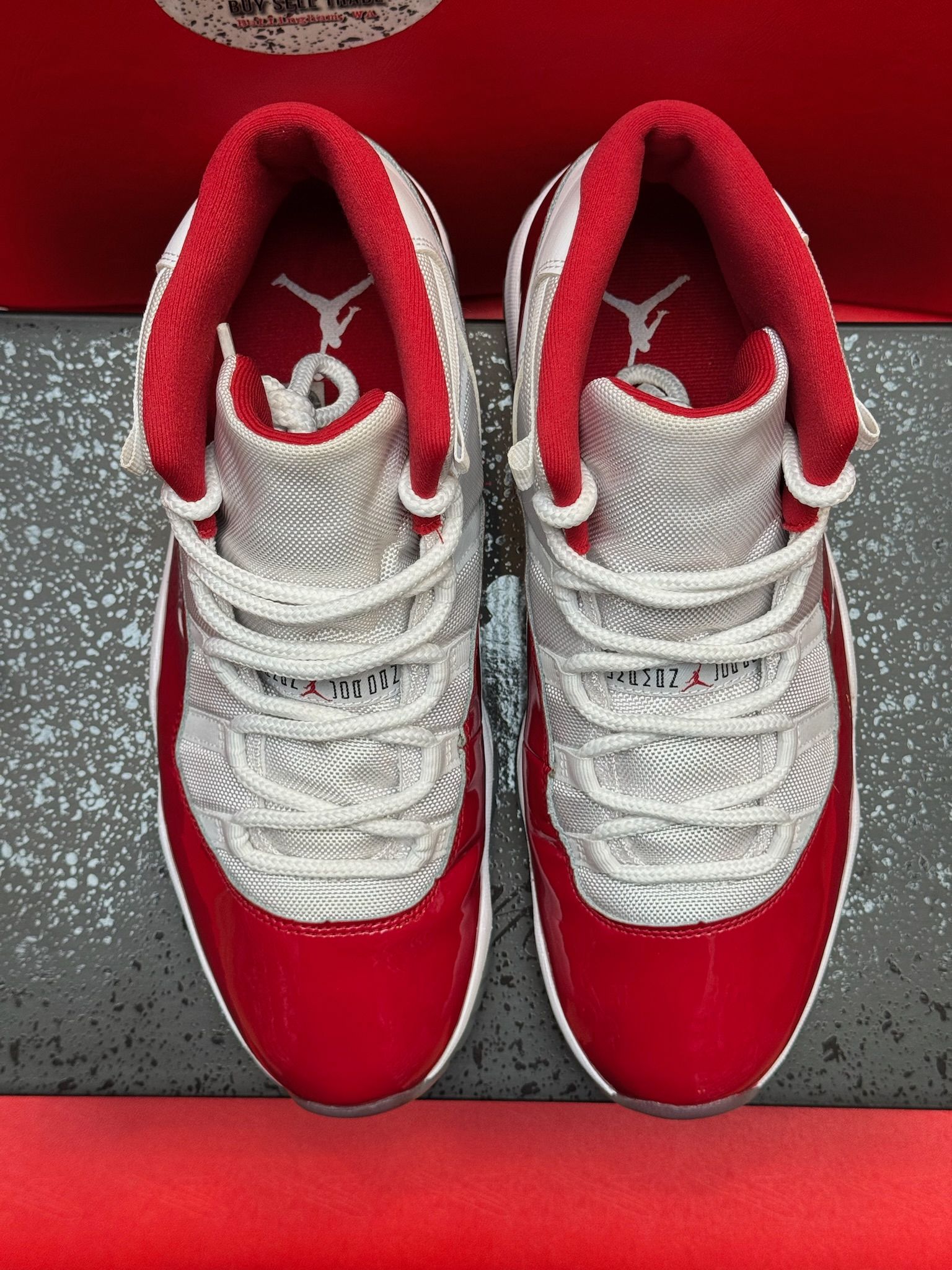 12M Jordan 11 Cherry