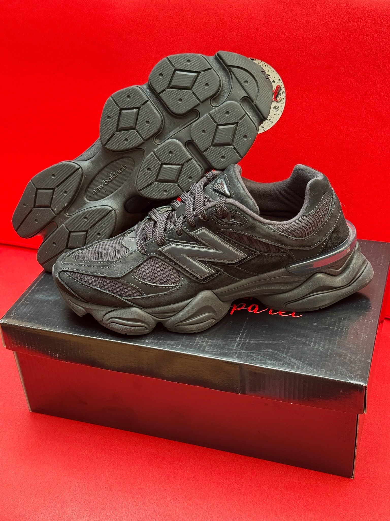 10.5M New Balance 9060 Black Cat