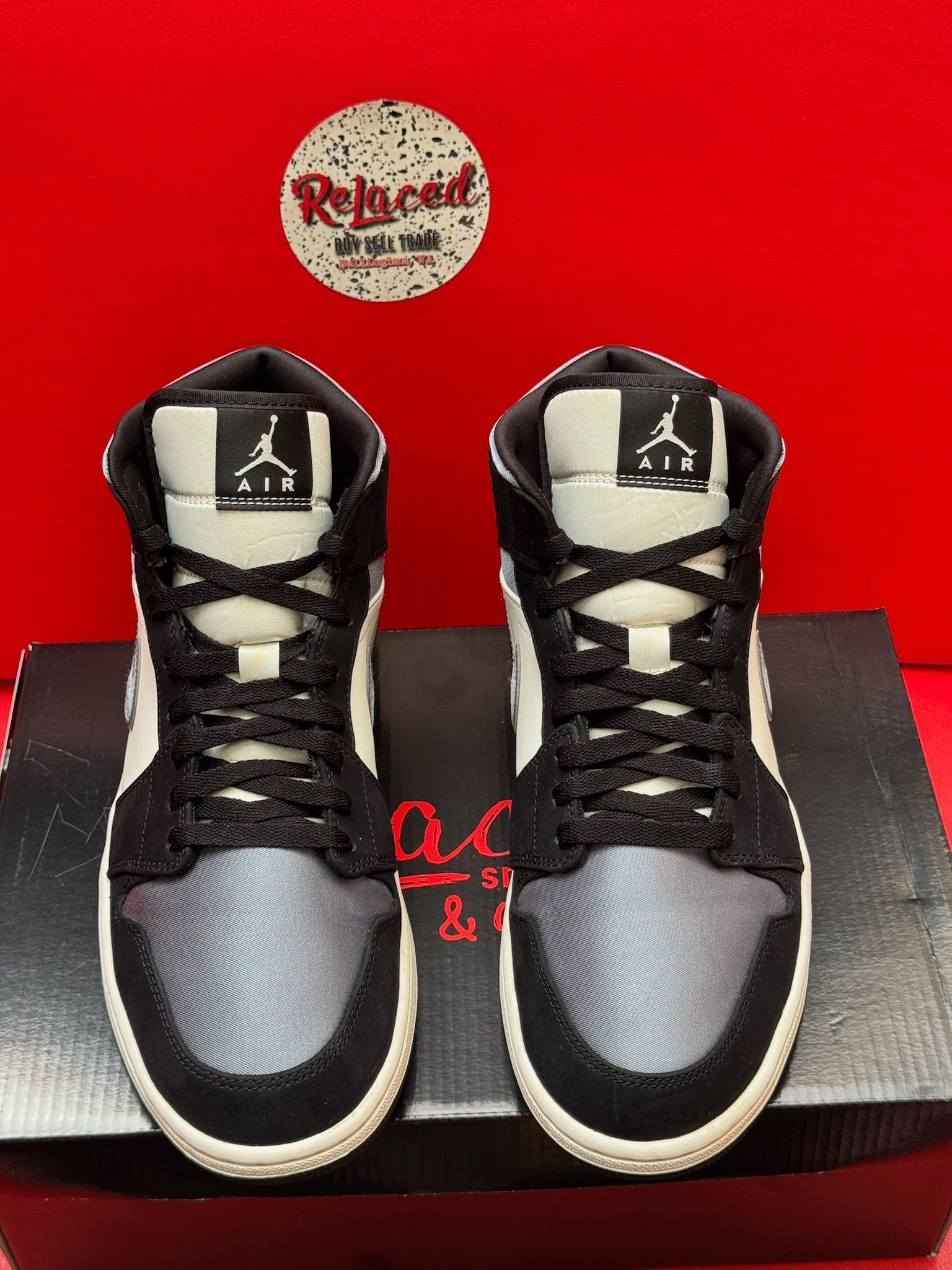 12M Jordan 1 Mid Satin Smoke Grey