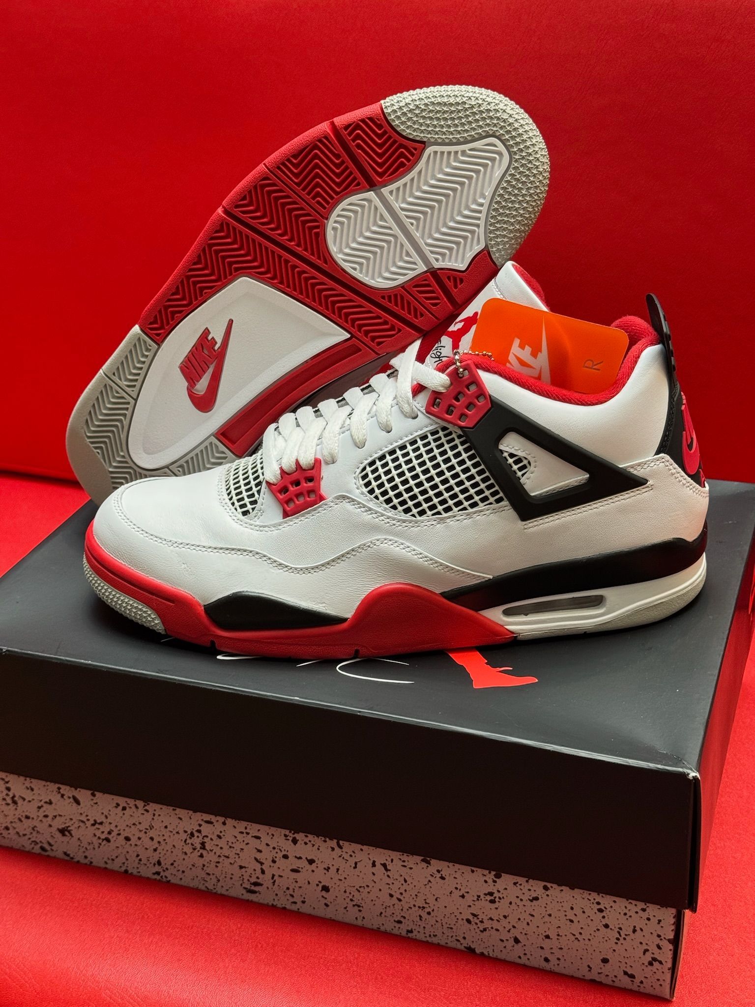 11M Jordan 4 Retro Fire Red