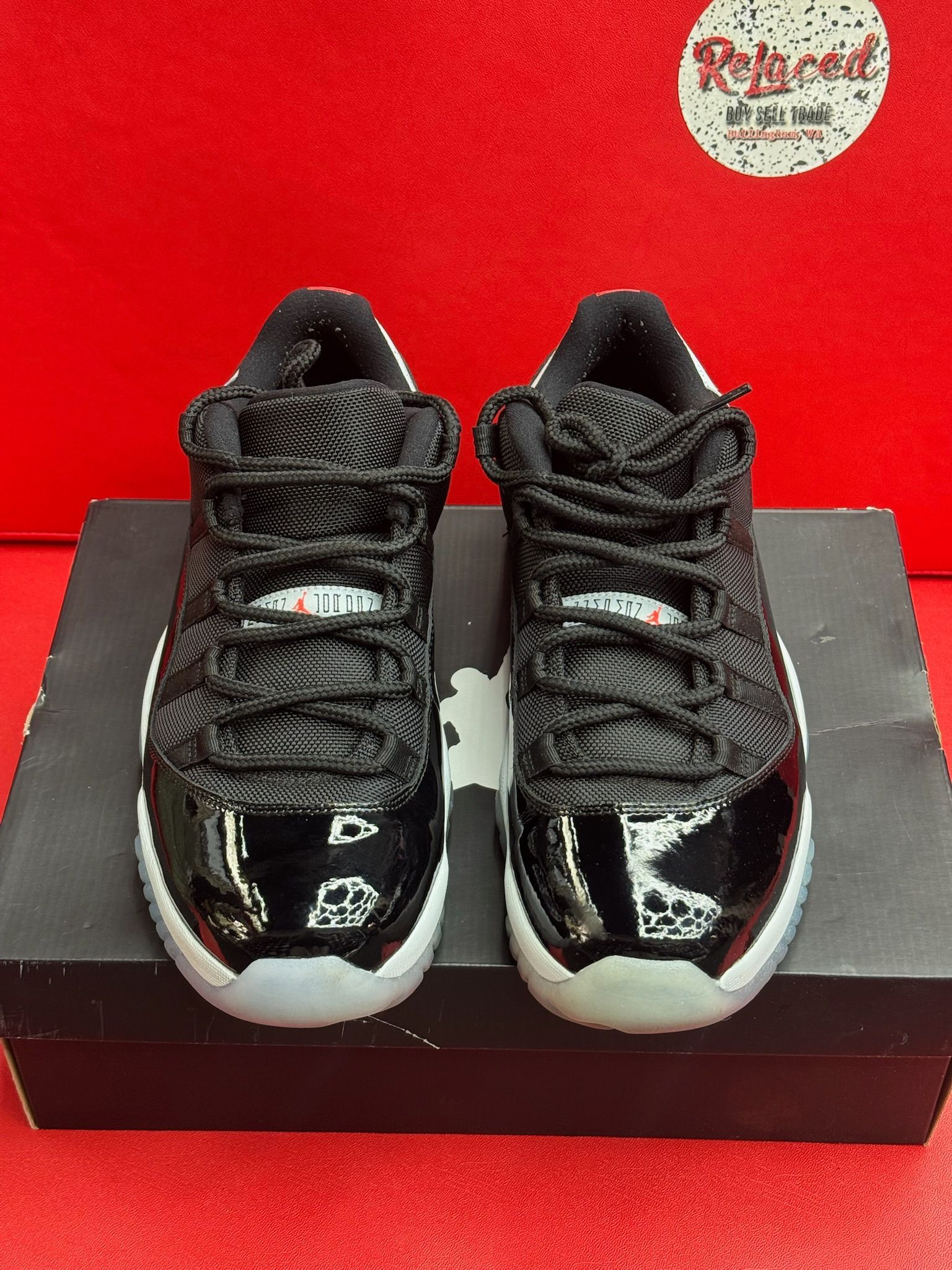 10.5M Jordan 11 Low Infared