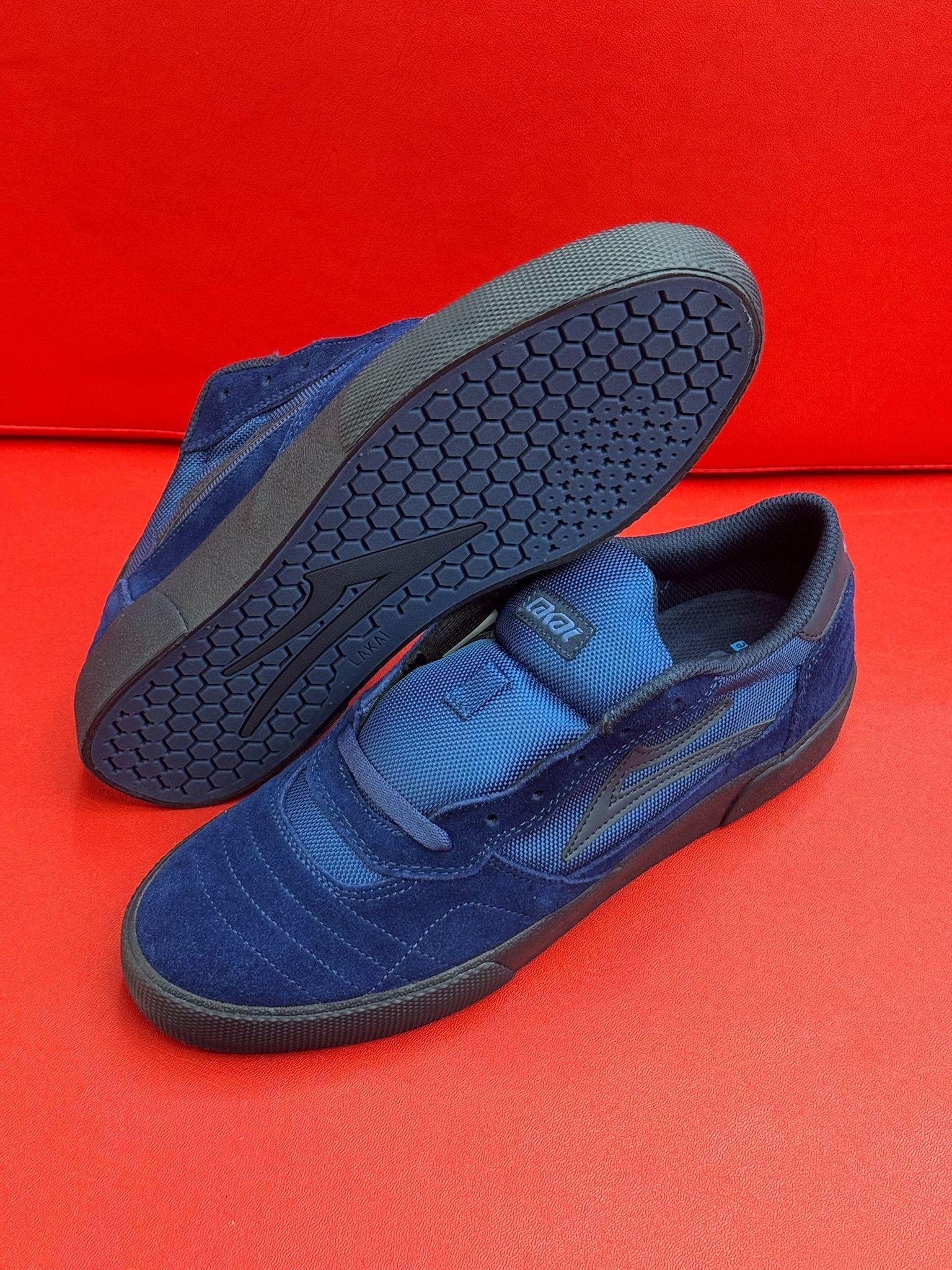 M10 Lakai Cambridge Estate Blue Monochrome