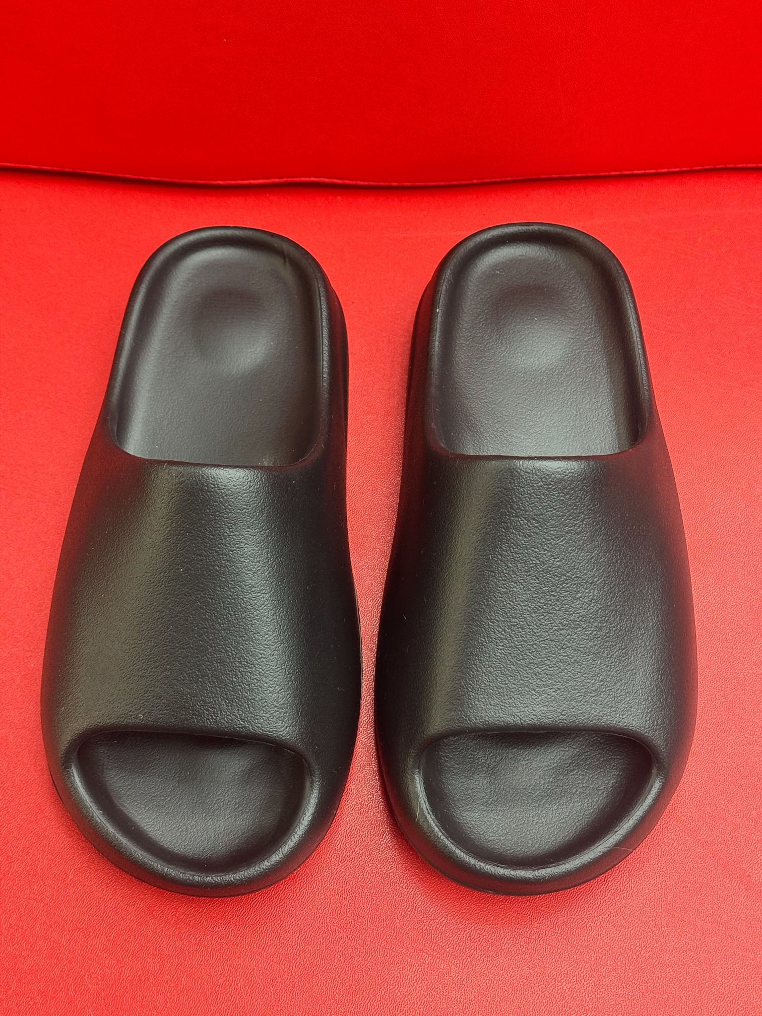 14M Yeezy Slides YS-01