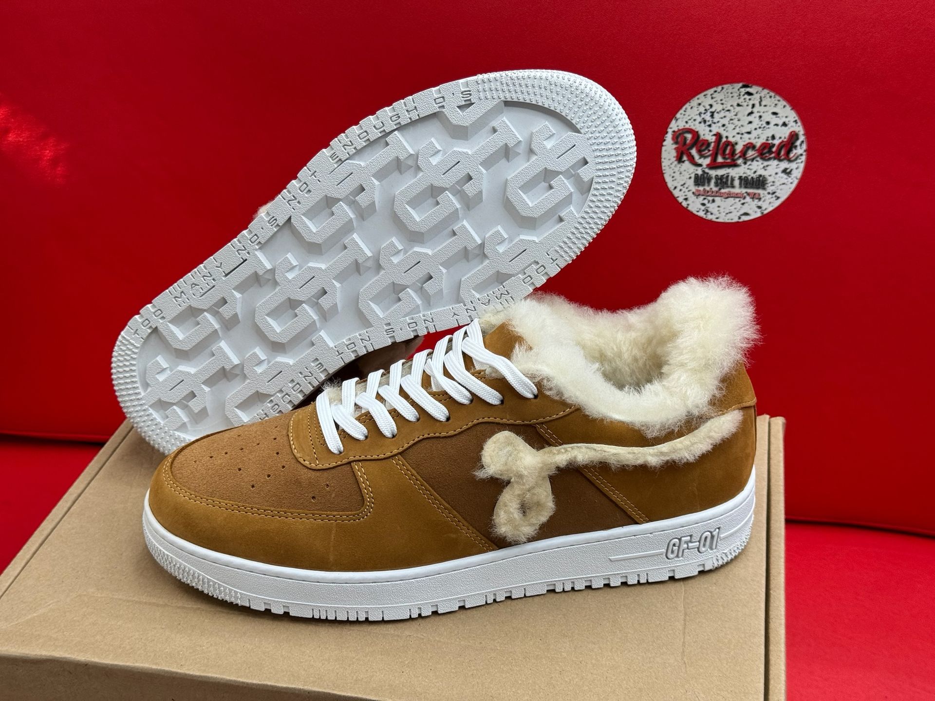 10M John Geiger GF-01 Tan Shearling