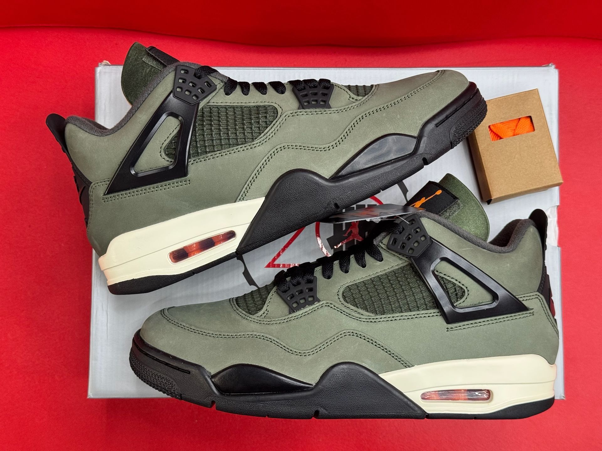 M10.5 Jordan 4 Retro OG SP Undefeated (2025)