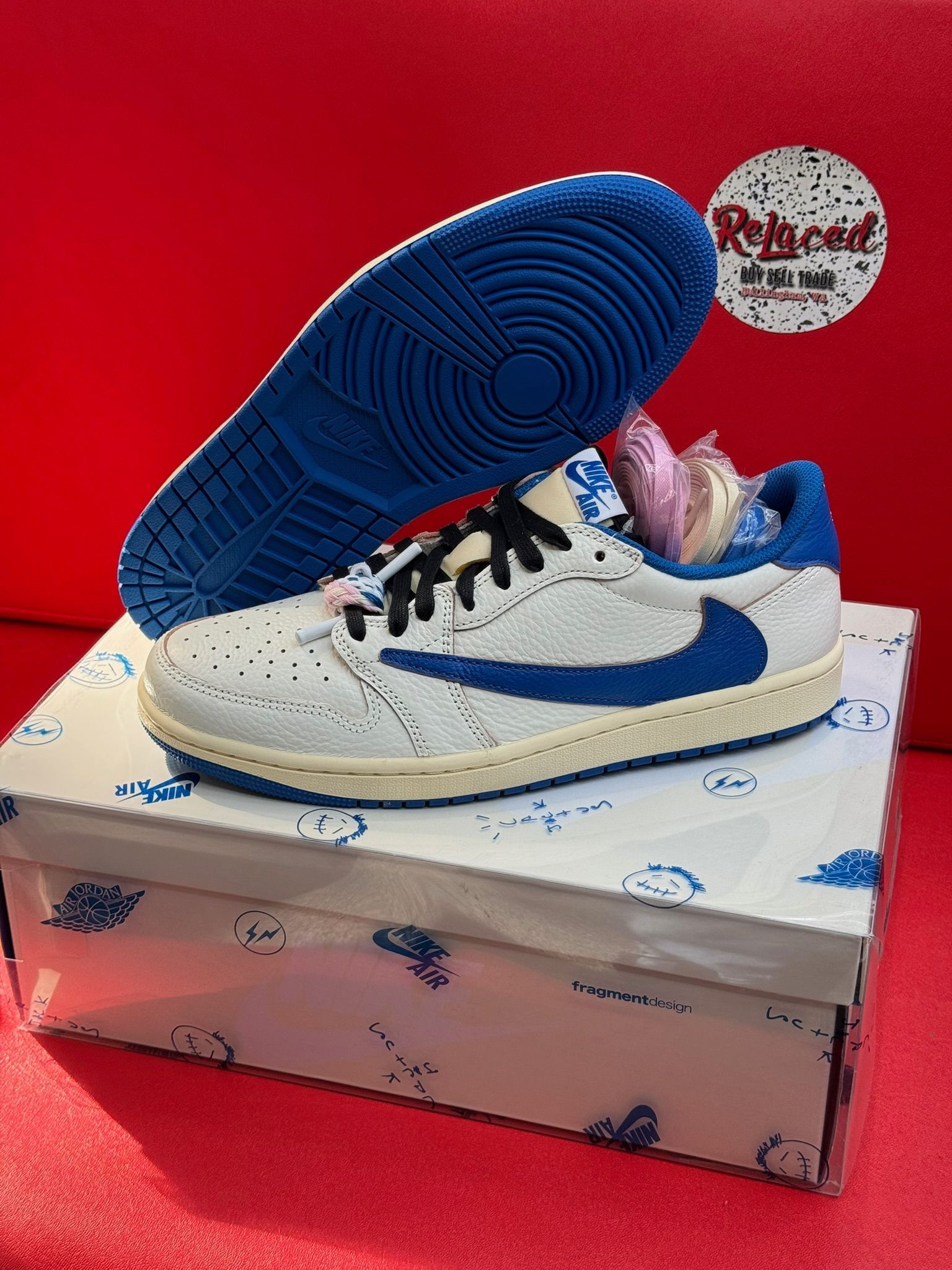 9.5M Jordan 1 Low OG Fragment X Travis