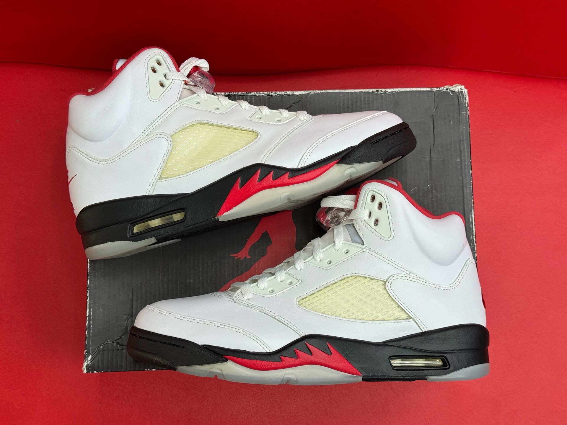 10M Jordan 5 Retro Fire Red Silvertongue (2020)