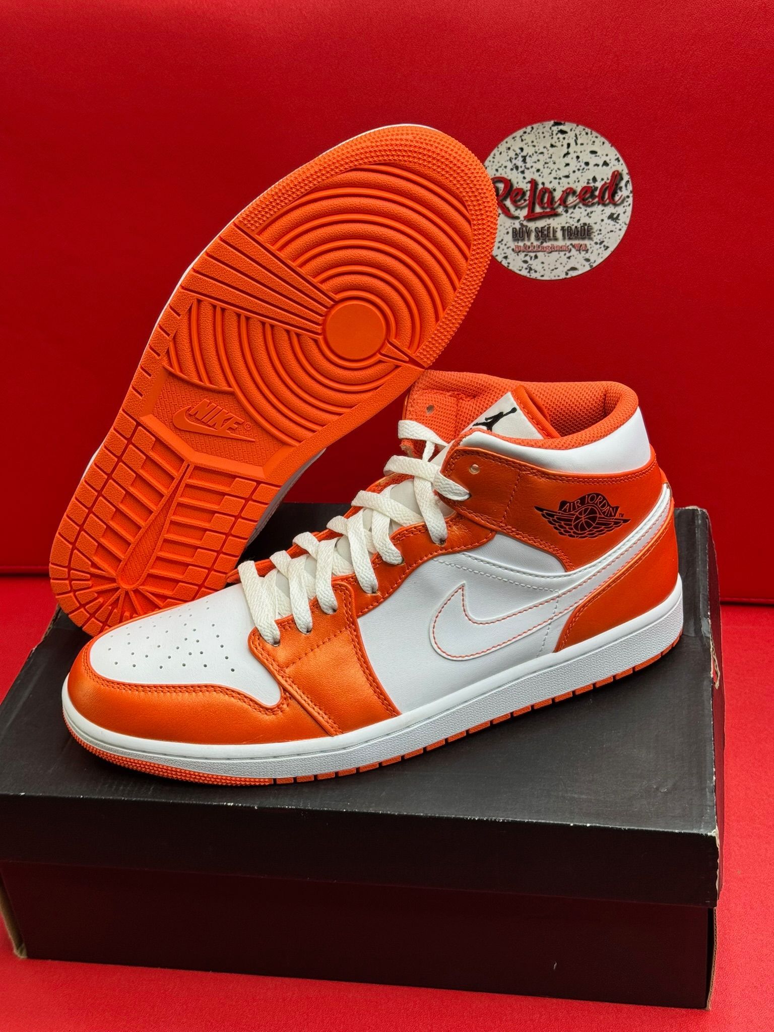 10.5M Jordan 1 Mid Electro Orange