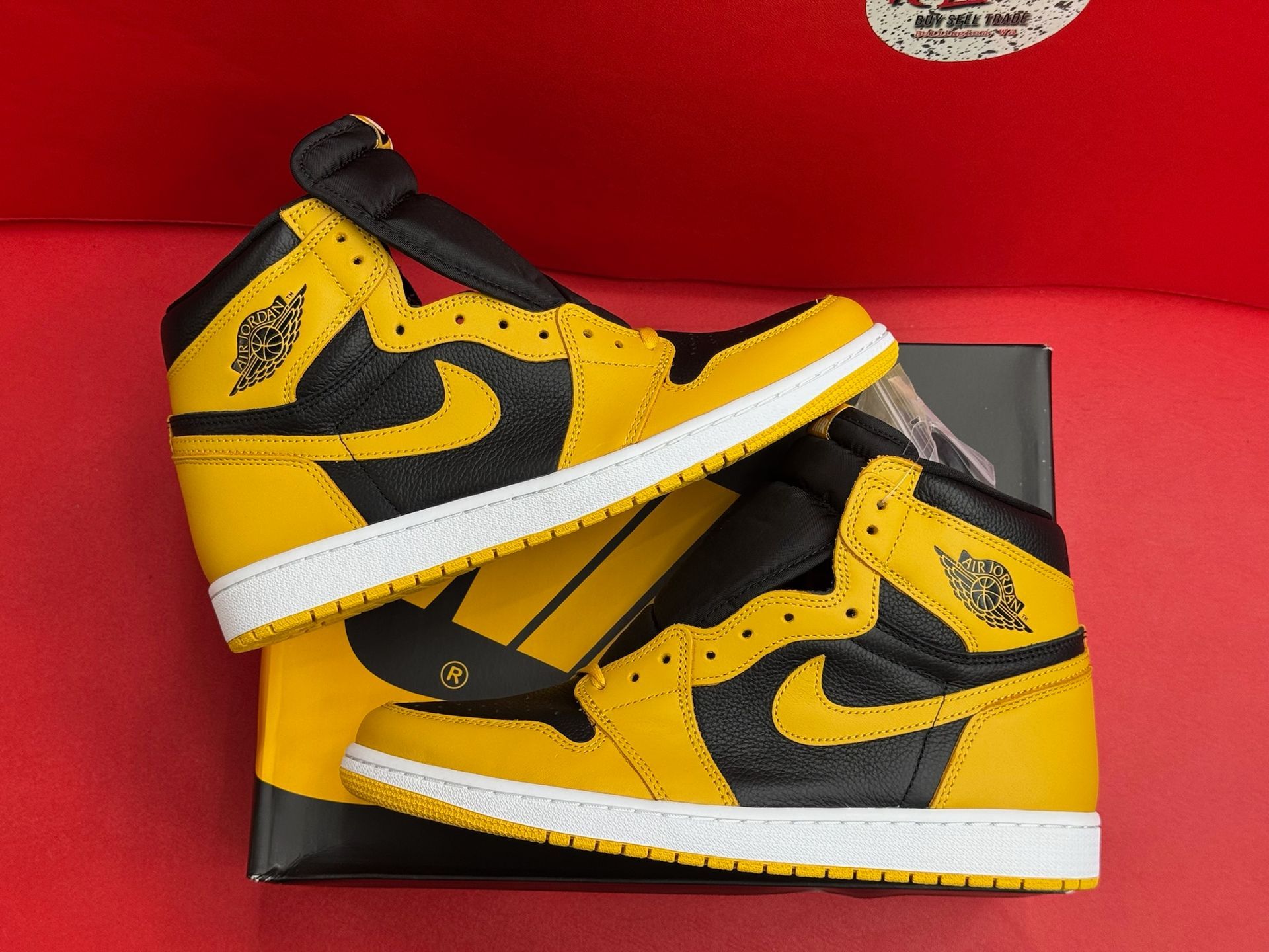 11M Jordan 1 Retro High Pollen