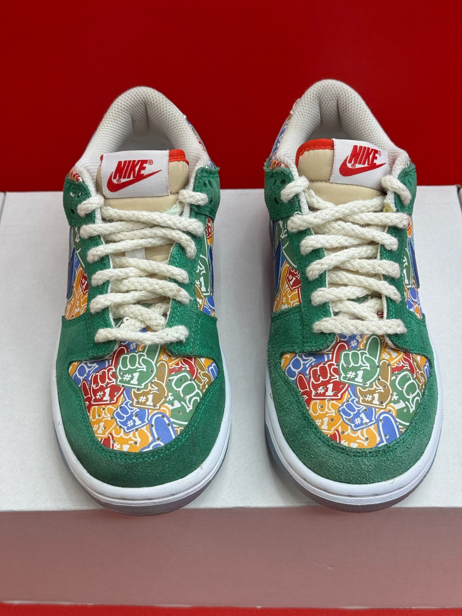 4Y 5.5W Nike Dunk Low Foam Finger (GS)