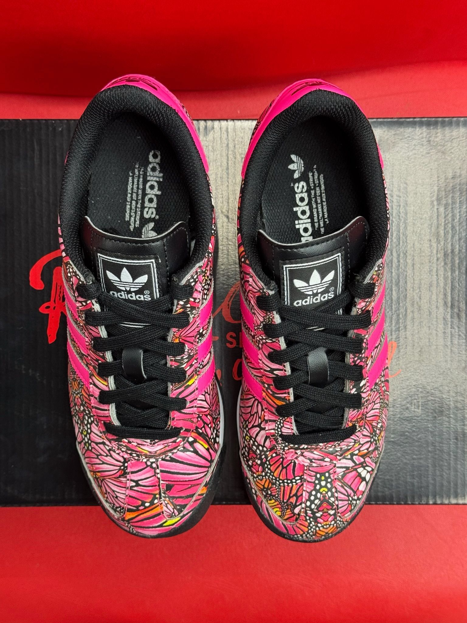 6.5W AdidasSamoa Pink Butterfly