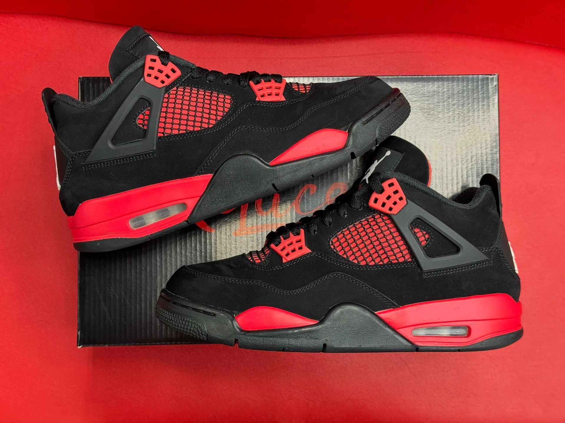 9.5M Jordan 4 Retro Red Thunder