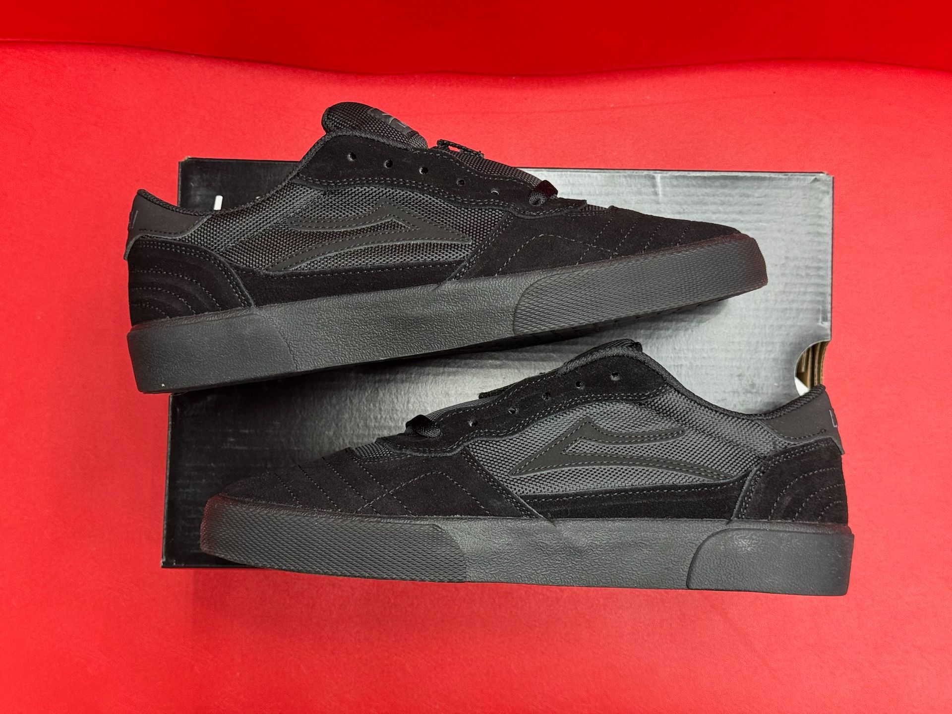 9M Lakai Cambridge Black/Black Suede