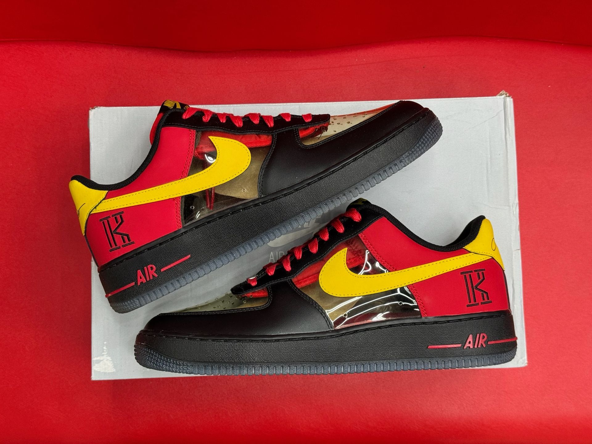 12M Air Force 1 Low Kyrie Irving Black Red