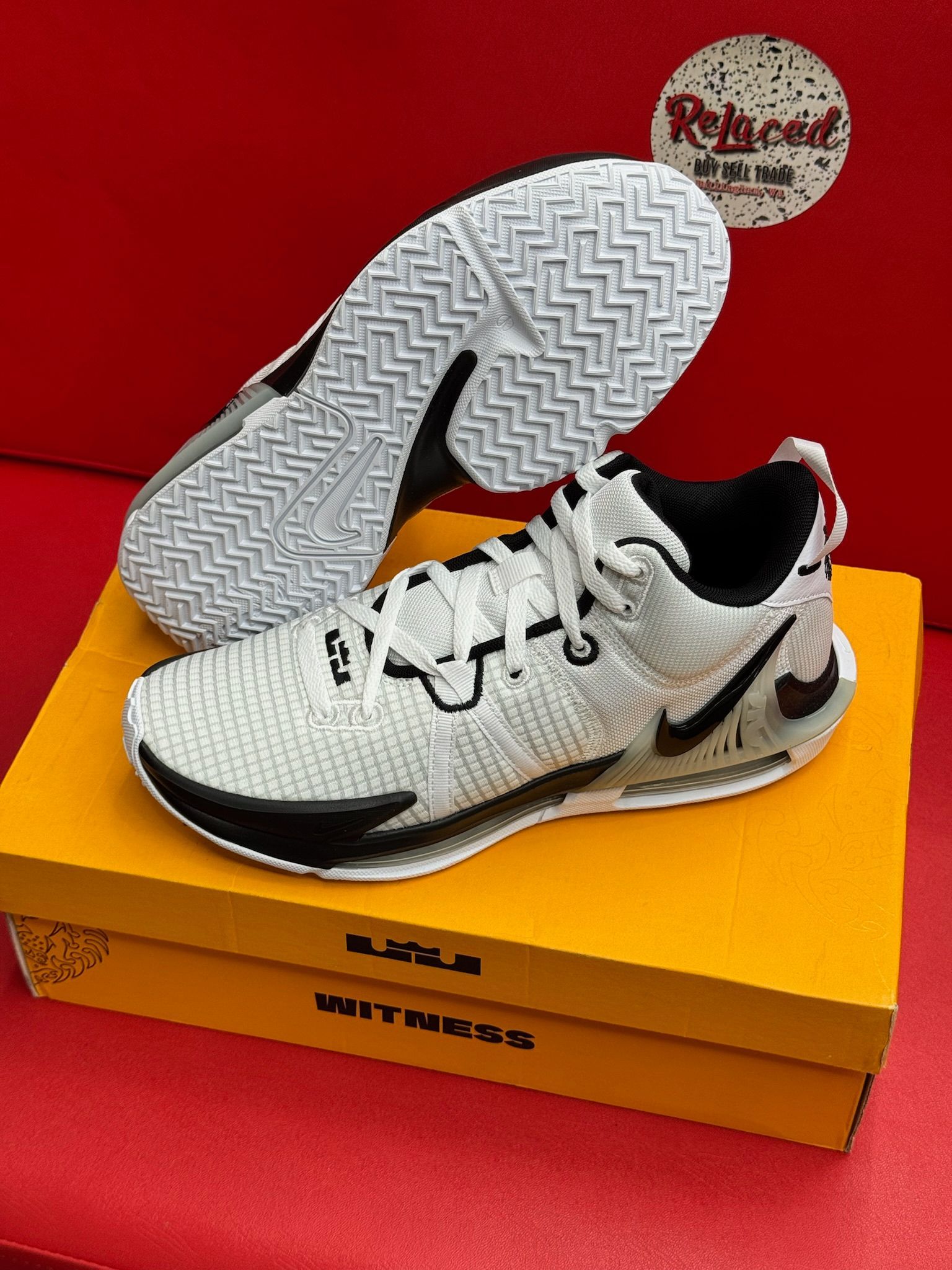 9.5M Nike LeBron Witness Unite Black