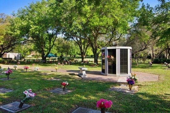 Highland Memory Gardens Outside with grave markers