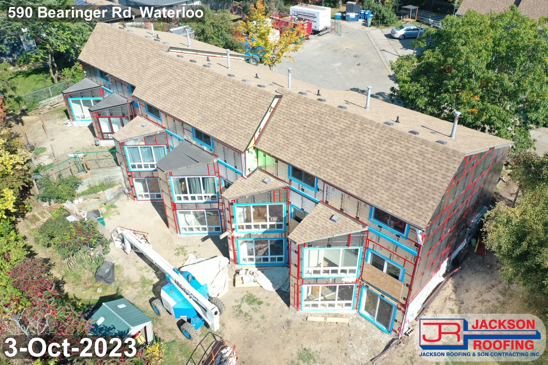 An aerial view of a building under construction.