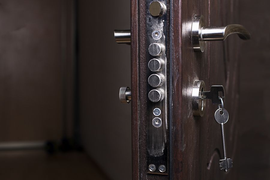 installazione porta blindata