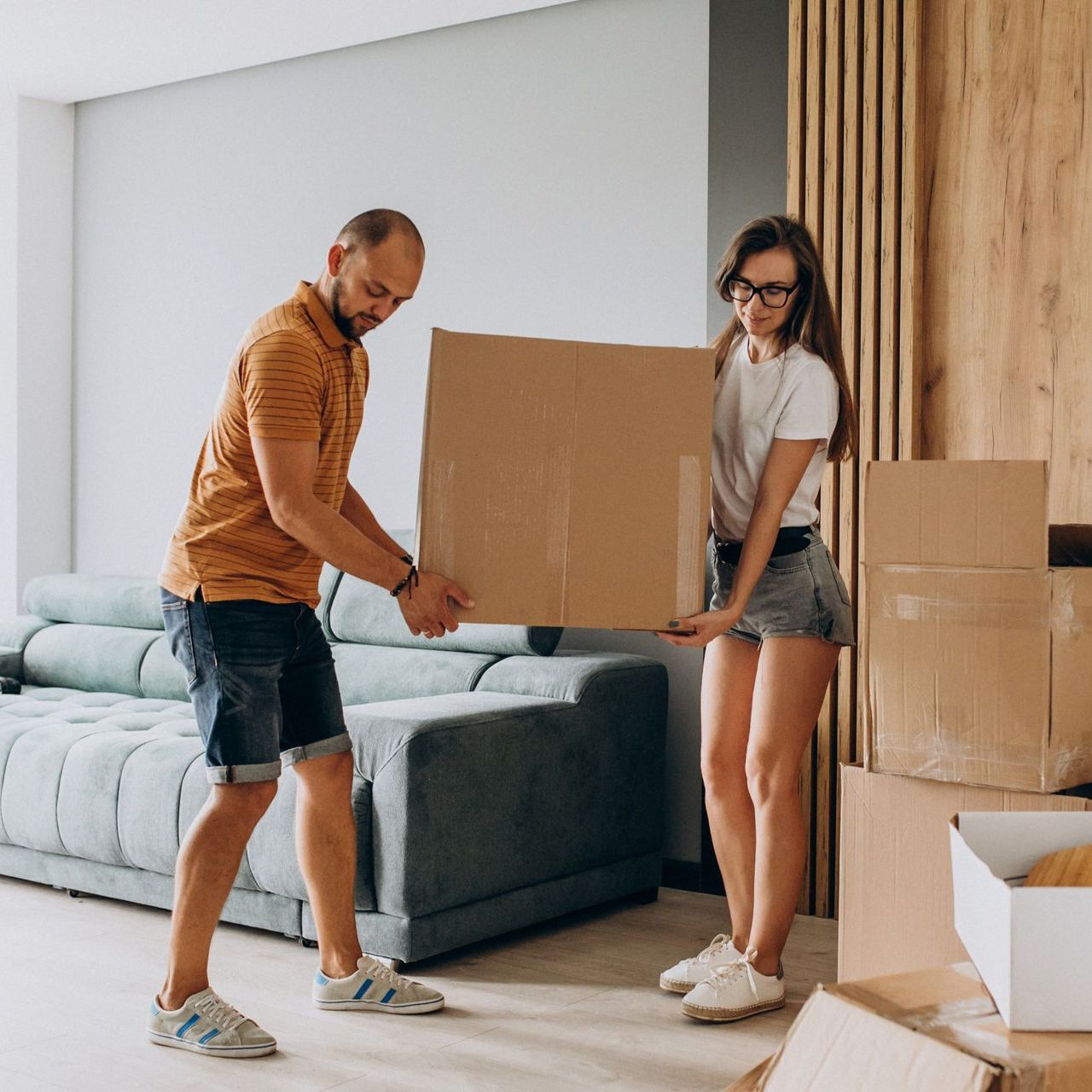 Couple carrying box