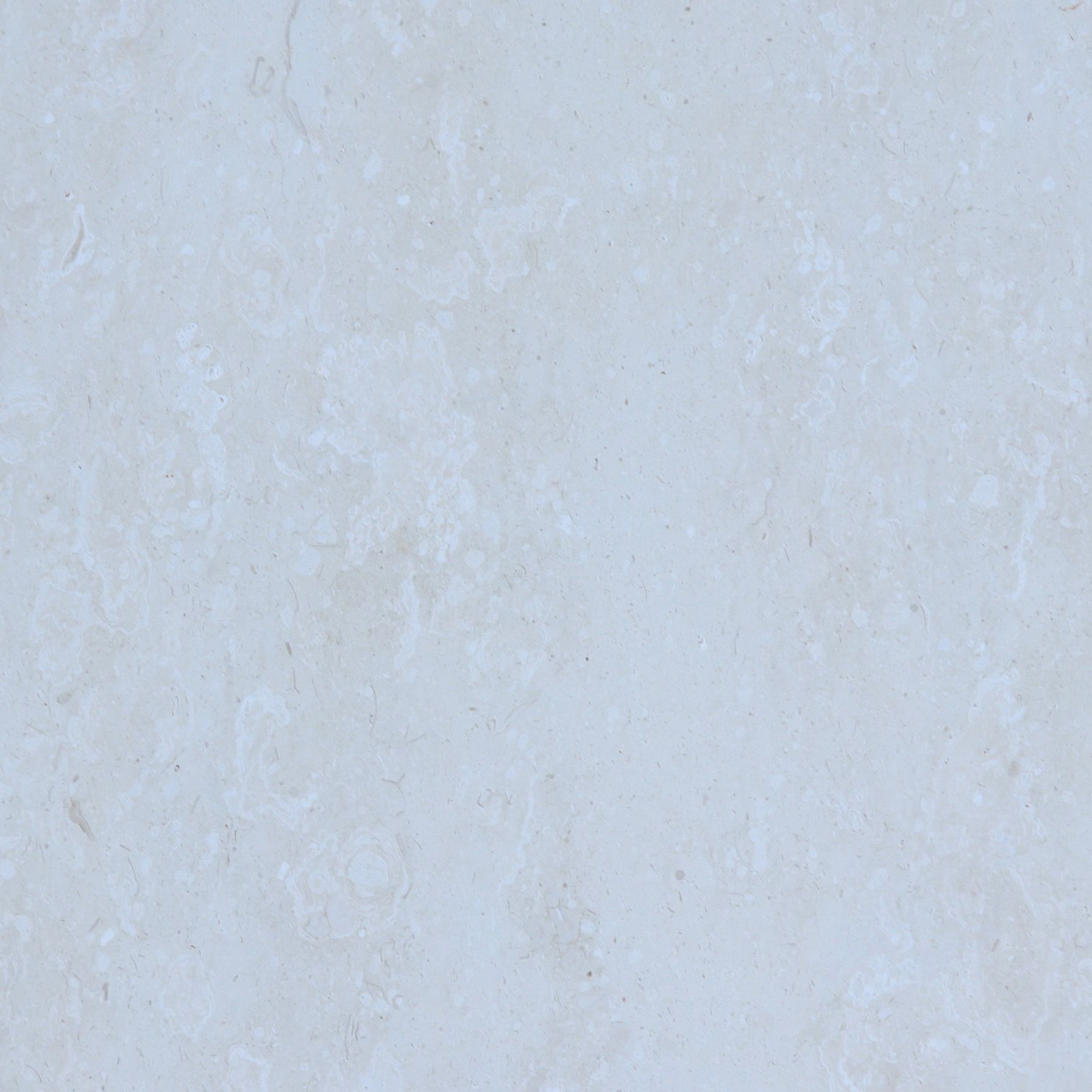 Jasna, niebiesko-szara faktura marmuru z delikatnymi żyłkami i zróżnicowaniem odcieni, odpowiednia na tła.