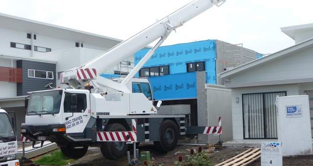 Crane truck hire Brisbane