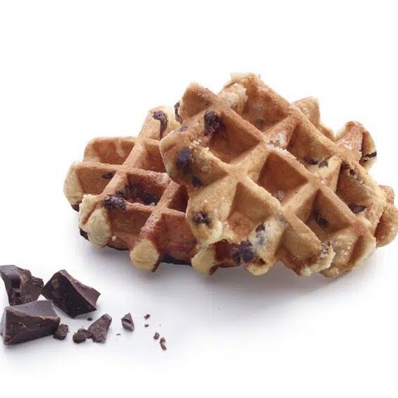 Chocoladechipwafels met stukjes chocolade.