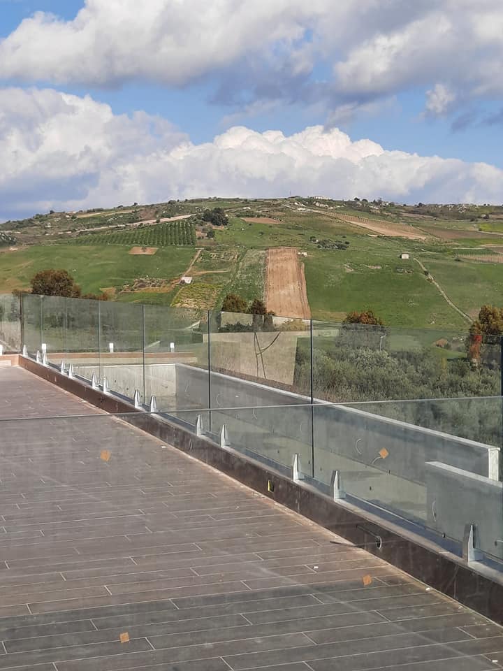 parapetto per terrazzo in vetro