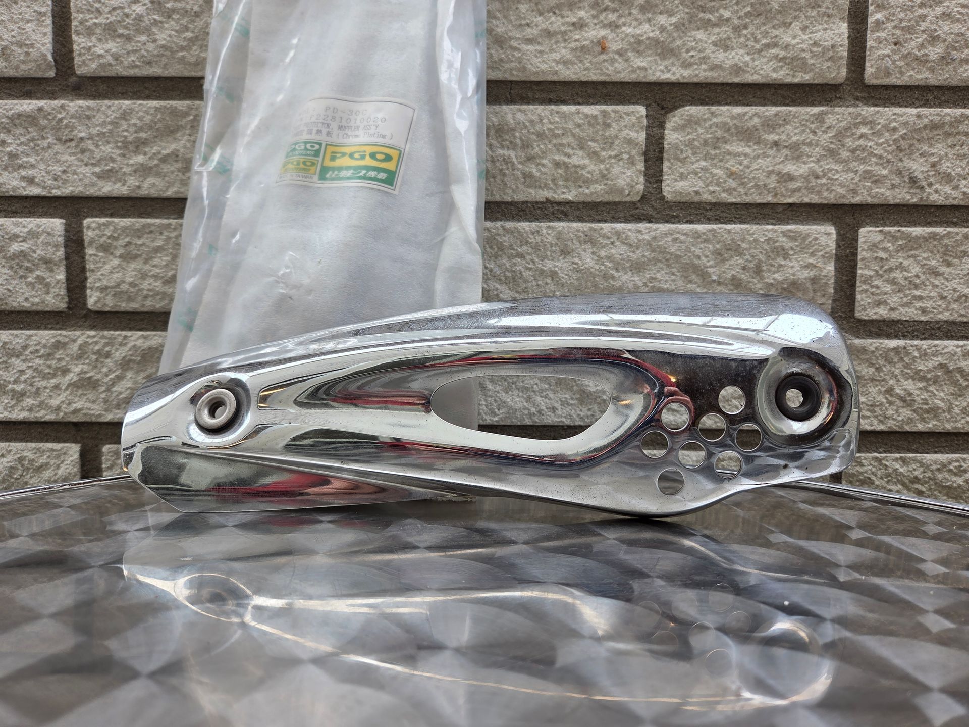 Uitlaat hitteschild chrome PD-30C (P2281010020